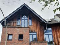 Holz-Fenster Lärche blau lasiert in Köln