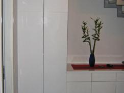 Schrank und Sideboard in hochglanz-weiß, Köln